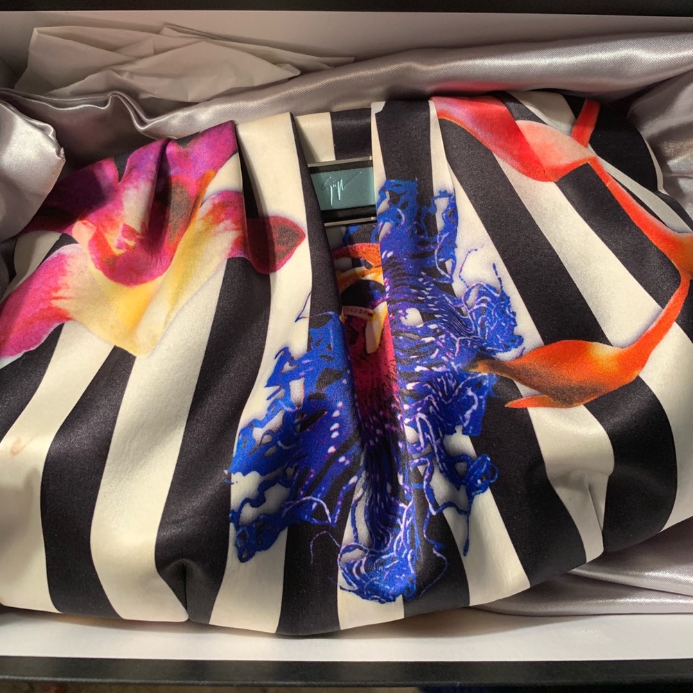 Giuseppe Zanotti set